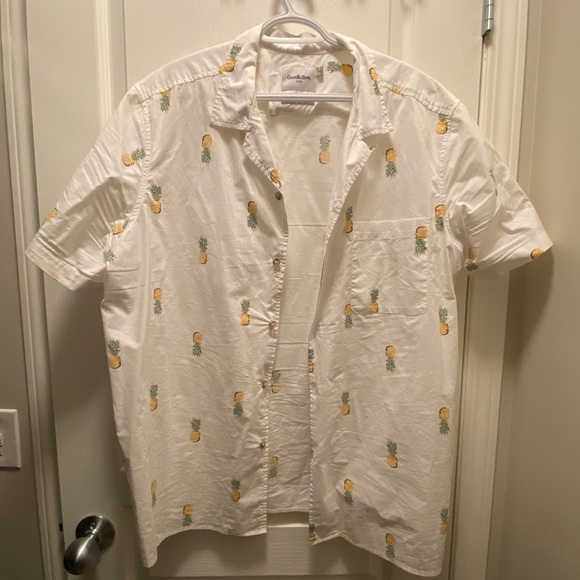 Goodfellow & Co Other - ✨Host Pick✨ Good Fellow & Co. Men’s Pineapple Button Shirt